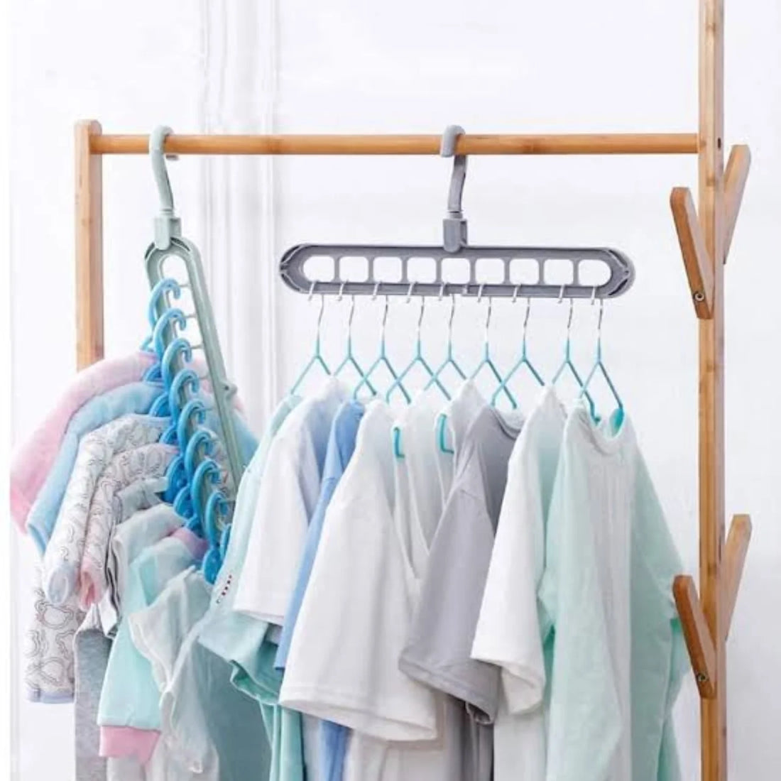 9 Holes 360 Degree Rotatable Space Saving Hanger